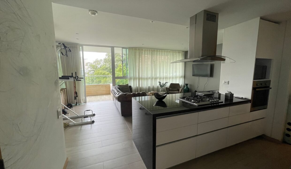 Apatamento en Venta en Medellin El Poblado El Tesoro (1)