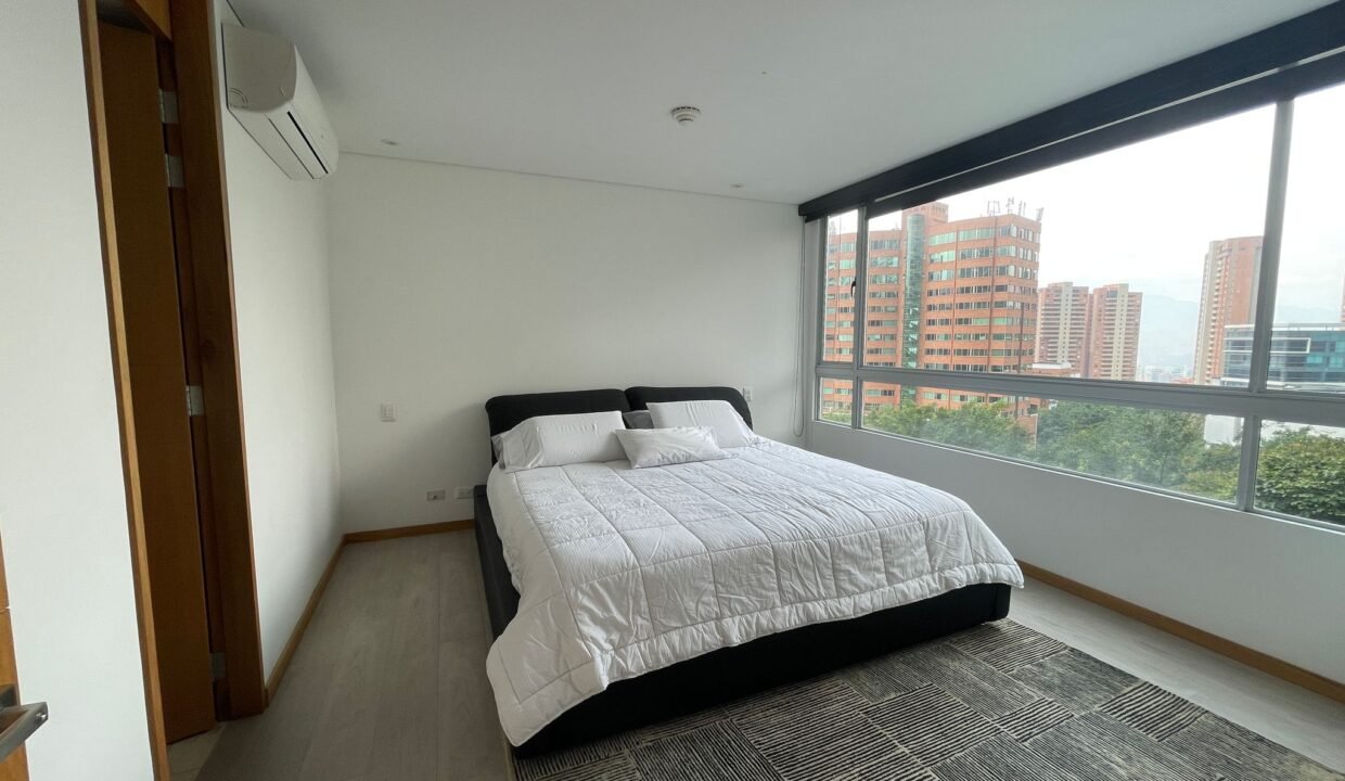 Apatamento en Venta en Medellin El Poblado El Tesoro (3)