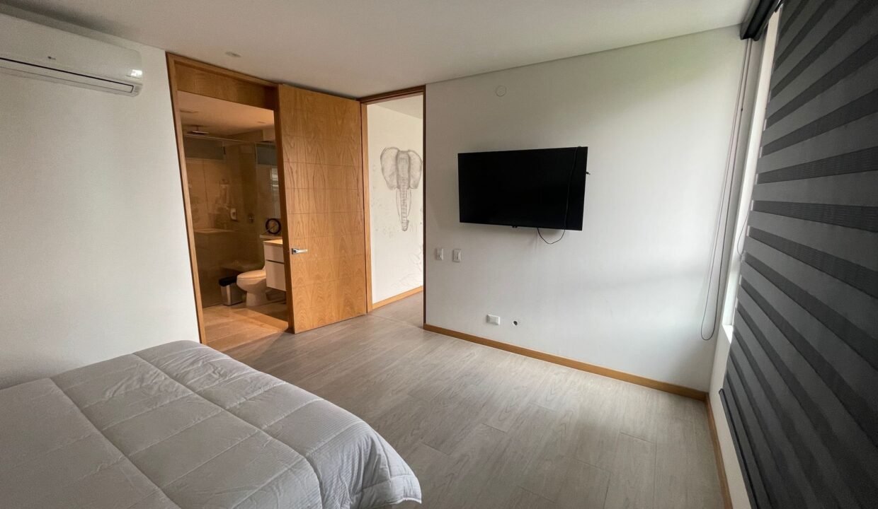 Apatamento en Venta en Medellin El Poblado El Tesoro (7)