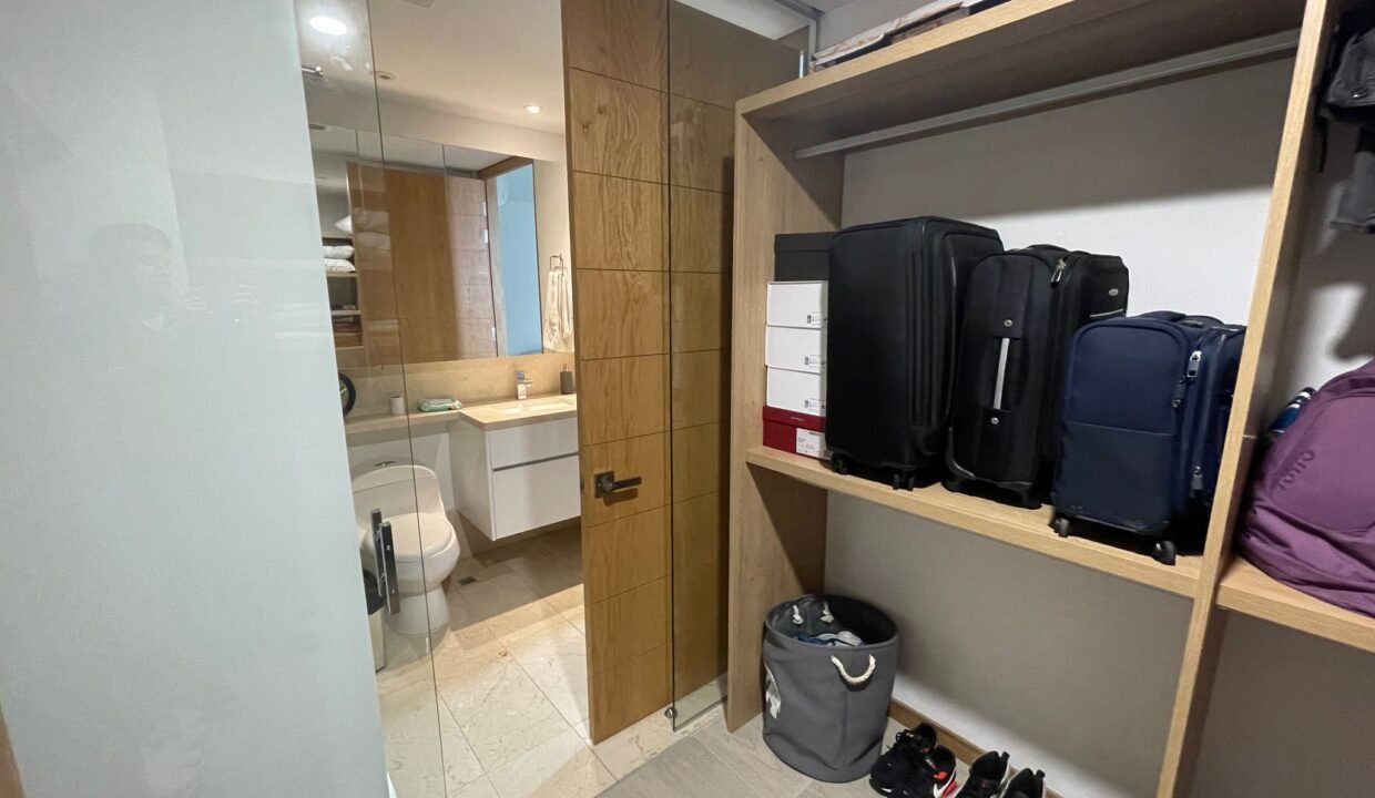 Apatamento en Venta en Medellin El Poblado El Tesoro (8)