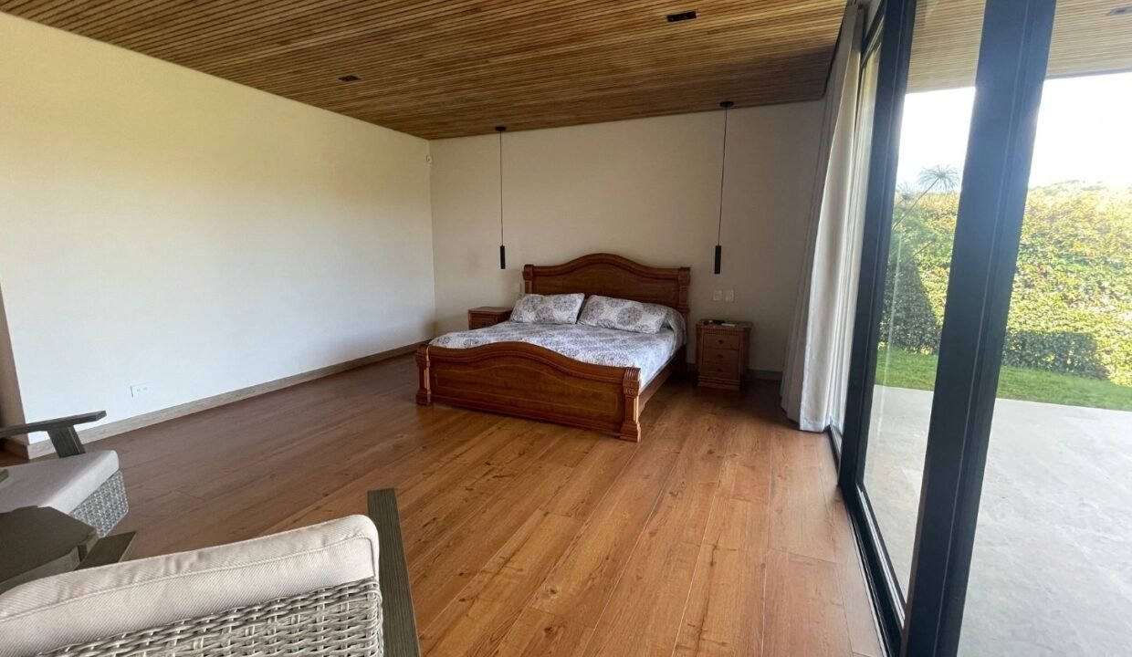 Casa En Venta de Lujo en El Alto de Las Palmas Medellin (38)