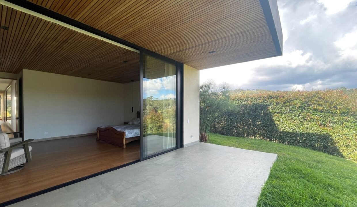 Casa En Venta de Lujo en El Alto de Las Palmas Medellin (43)