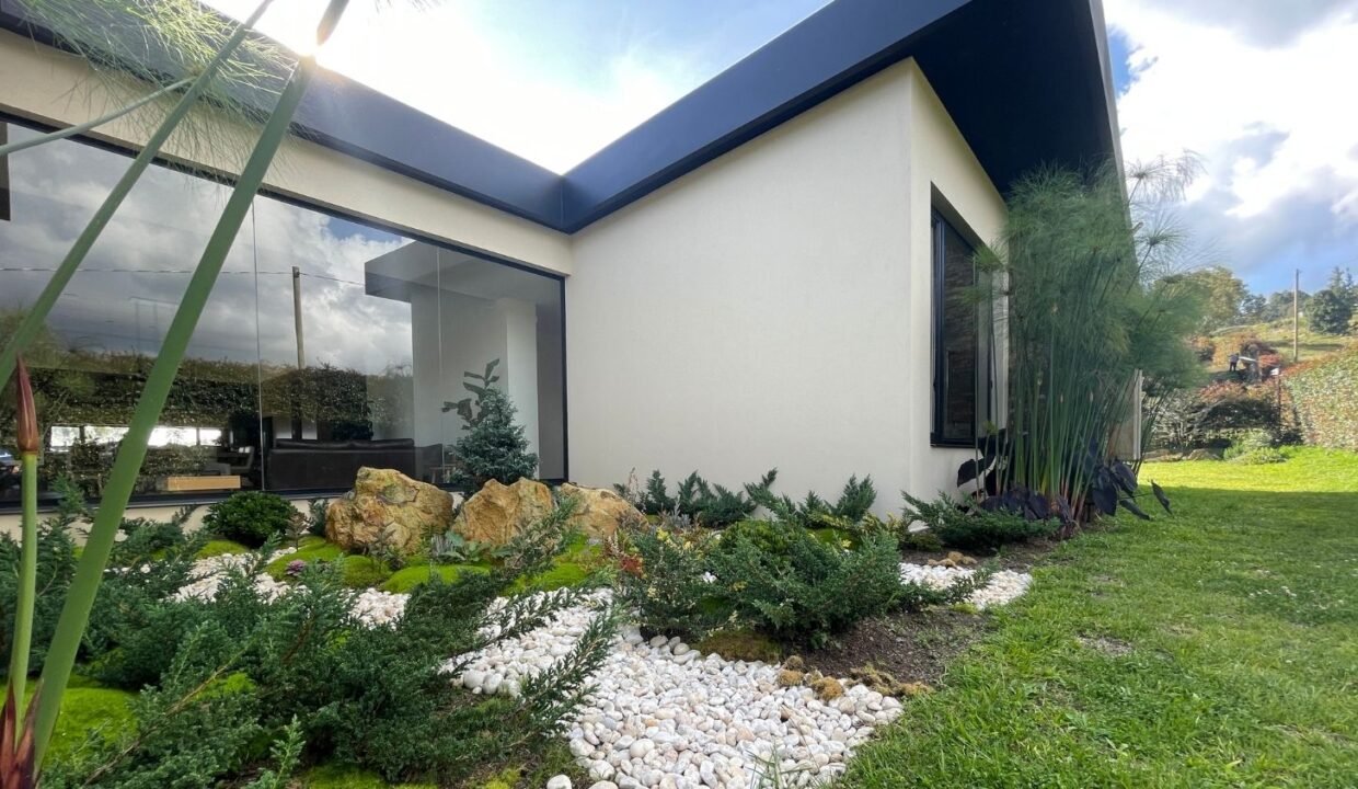 Casa En Venta de Lujo en El Alto de Las Palmas Medellin (46)