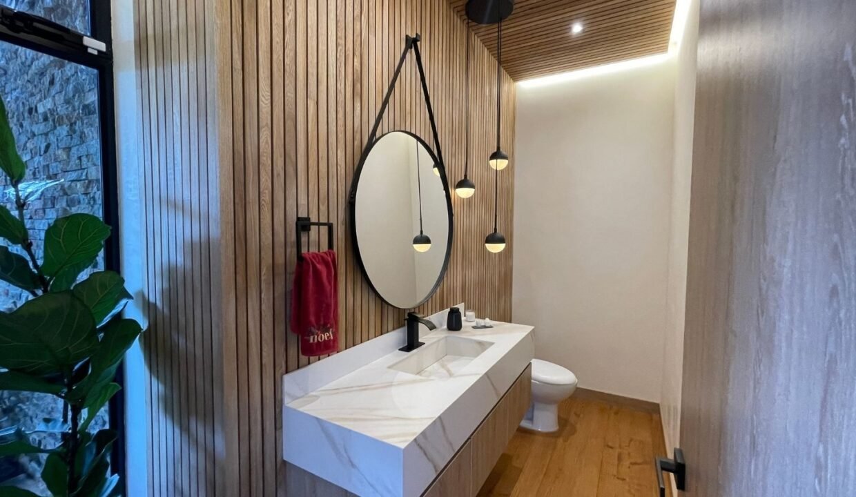 Casa En Venta de Lujo en El Alto de Las Palmas Medellin (7)