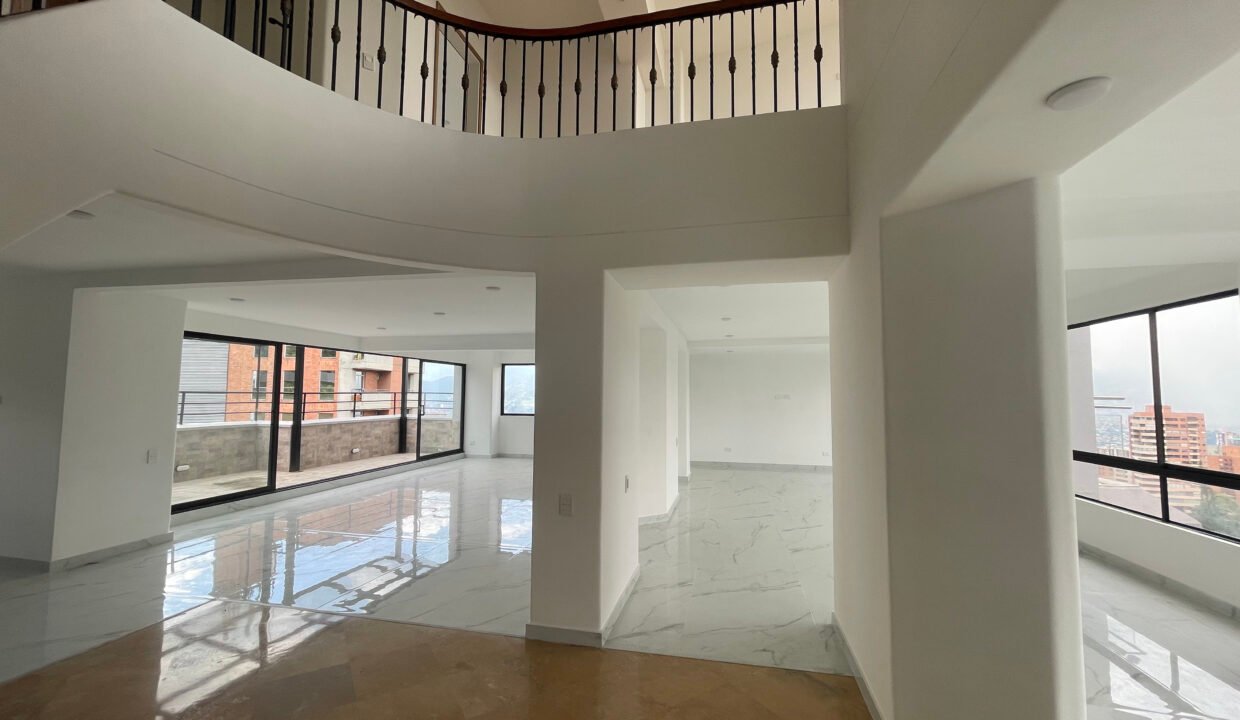 Penthouse Duplex de Lujo en Venta en El Poblado (3)