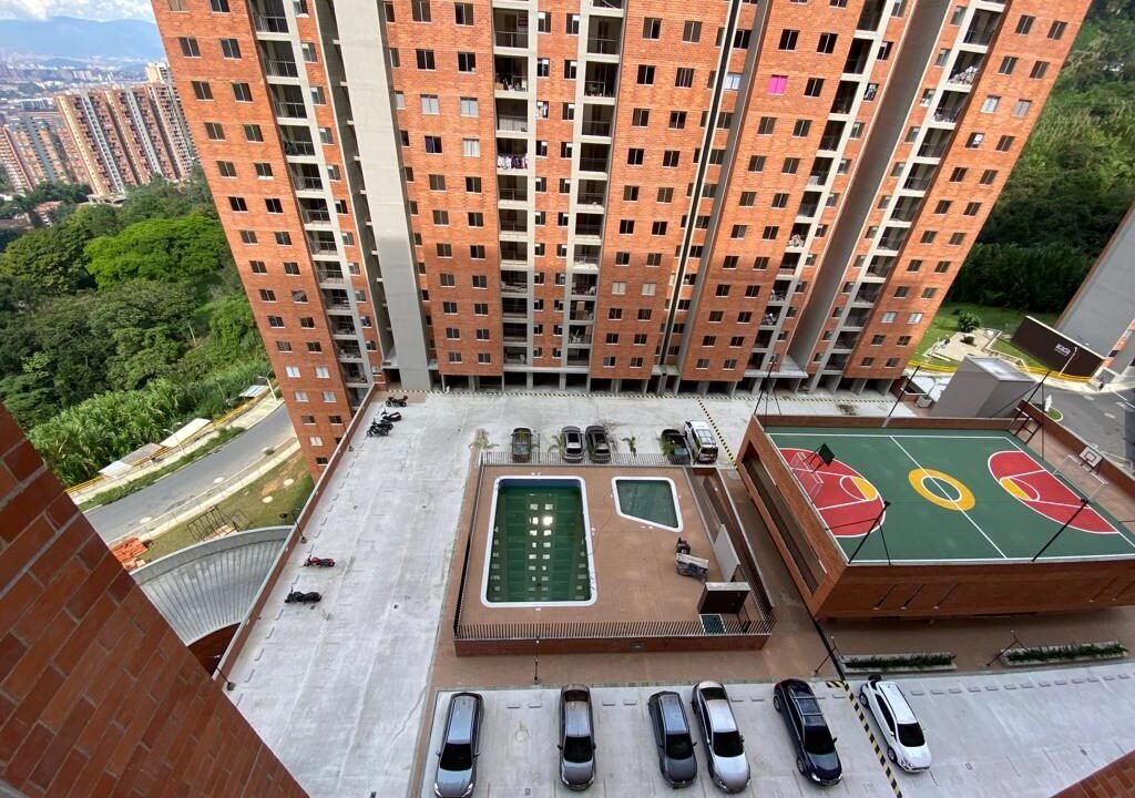 WhatsApp Image 2022-12-15 at 1.50.26 PM (7)