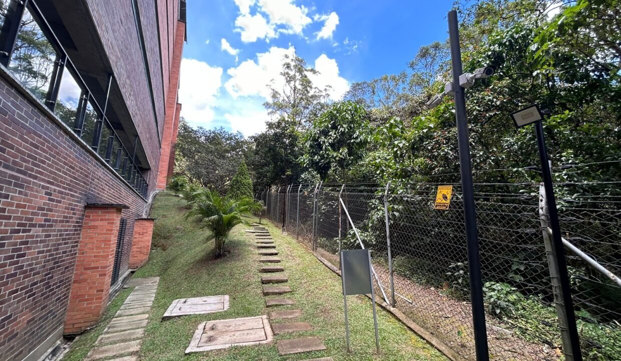 WhatsApp Image 2023-08-14 at 10.39.27 AM